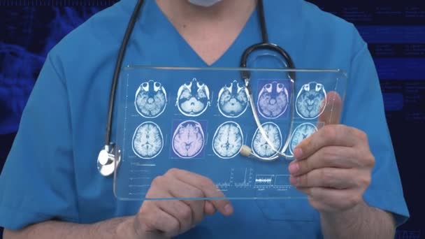 デジタル タブレットを使用して外科医 — ストック動画