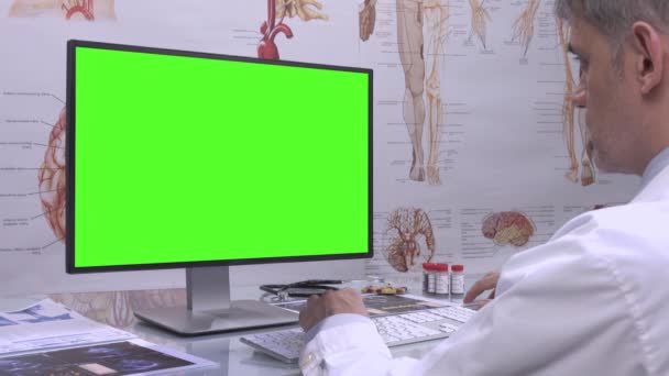 Docteur Écran Vert — Video
