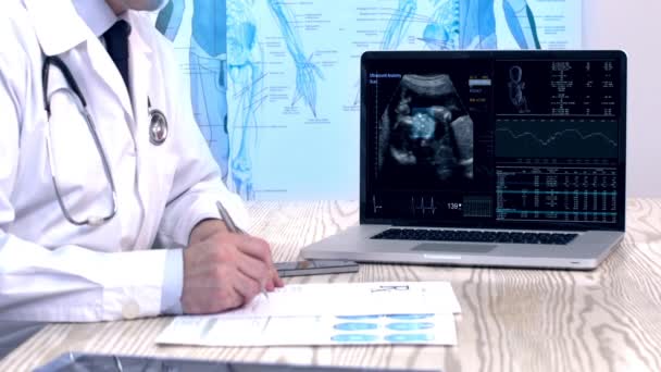 Médico Examinar Ultrasonido Medicina — Vídeos de Stock
