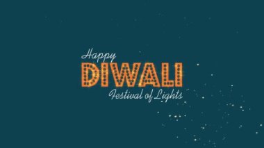 Mutlu Diwali - Deepavali! Diwali Işık Festivali (Hindu Kutlamaları) üzerine etkileyici düz tasarım hareketli grafikler. Modern bir gökdelenli bina şehri gece gökyüzünde havai fişeklerle kutlama yapıyor! Havai fişekler rangoli şekillidir.!