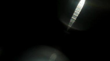 Işık fx sızıntısı yansıma ışınlarını örtüyor. Mükemmel görsel sonuçlar elde etmek için Ekle ya da Ekran gibi bir karıştırma kipi kullan