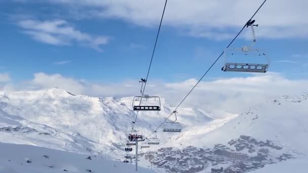Teleferik Kayak Merkezi Manzarası Val Thorens — Stok video