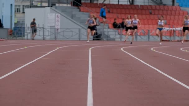 Chelyabinsk Rusland Juni 2022 Vrouwelijke Atleet Loopt 800 Meter Het — Stockvideo