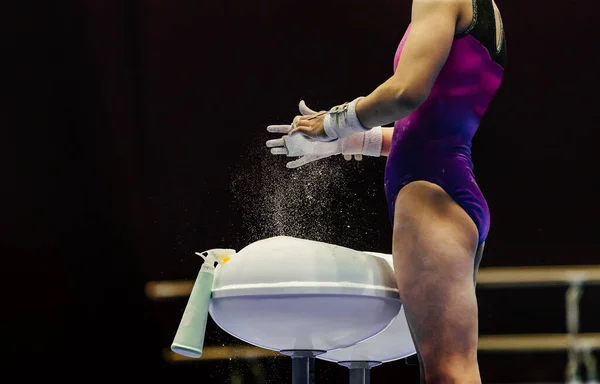 Female Gymnast Puts Magnesia Her Hands Performing Uneven Bars Gymnastics — Stock Photo, Image
