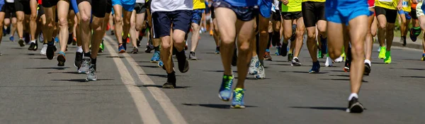 Grande Grupo Atletas Corrida Maratona Corrida Corrida Masculina Cidade Competição — Fotografia de Stock