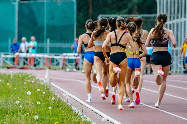 Back Group Feminino Corredores Correndo Corrida Meia Distância Campeonatos Atletismo — Fotografia de Stock