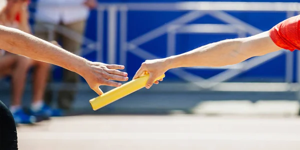 Hand Men Passing Baton Running Relay Race Summer Athletics Championship — Stock Photo, Image