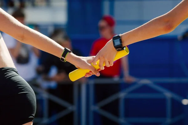 Hand Women Passing Baton Running Relay Race Summer Athletics Championship — Stock Photo, Image