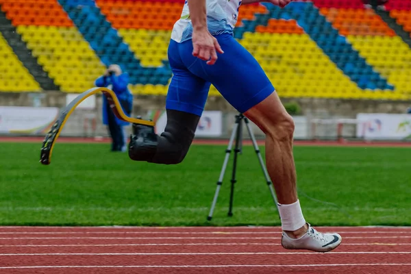 Mannelijke Loper Para Atleet Nike Prothese Spikes Schoenen Hardloopbaan Stadion — Stockfoto