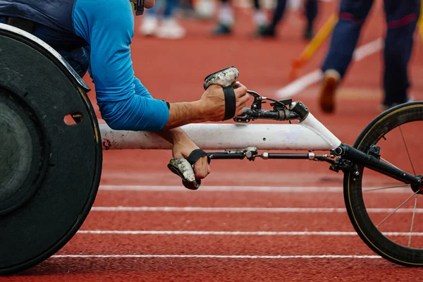 Close Racing Wheelchair Male Athlete Hands Racing Gloves Summer Para — Stock Photo, Image