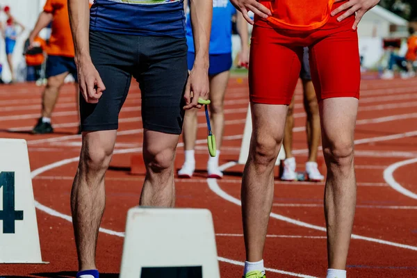 Buta Para Atlet Pelari Dengan Panduan Dalam Garis Start Sprint — Stok Foto