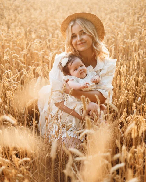 Portrait Charming Attractive Young Blonde Woman Mom Straw Hat White — Stock Photo, Image
