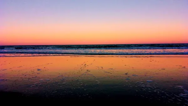 renk ve sahil rengi ve günbatımı