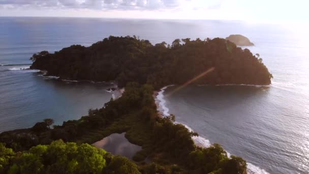 Drónlövés Antonio Manuel Nemzeti Park Naplementekor Aranyóra Costa Ricában Kiváló — Stock videók