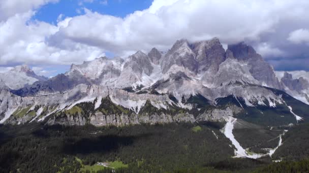 ドロマイト山脈イタリアドローンから撮影 高品質4K映像 — ストック動画