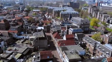 Leiden, Hollanda 'nın havadan görünüşü. - Evet. Yüksek kalite 4k görüntü