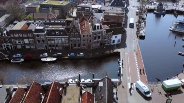 Leiden, Hollanda 'nın havadan görünüşü. - Evet. Yüksek kalite 4k görüntü