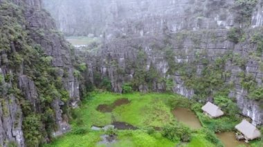 Nguyen Kulübesi Ninh Binh Vietnam. Drone. Yüksek kalite 4k görüntü