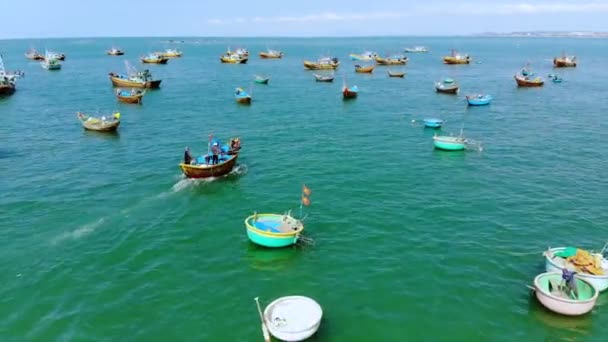 Koraklové Lodě Pláž Nang Vietnamu Dron Vysoce Kvalitní Záběry — Stock video