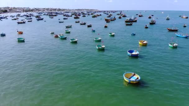 Coracle Boten Strand Van Nang Vietnam Een Drone Hoge Kwaliteit — Stockvideo