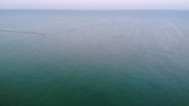 メキシコ湾を運転するボート 高品質の4K映像 — ストック動画