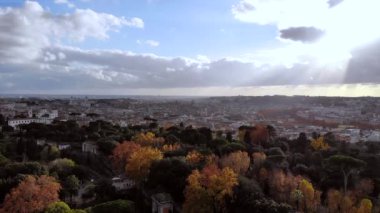 Villa Borghese bahçelerinde, Roma, İtalya. Drone. Yüksek kalite 4k görüntü