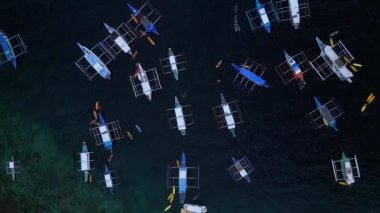 Büyük bir göl. El nido, Palawan Filipinleri. Drone. Yüksek kalite 4k görüntü