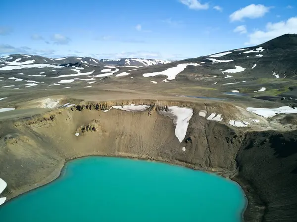 アイスランドのクラフラにある湖クレーターであるヴィティ 空中ドローンショット 高品質の写真 — ストック写真