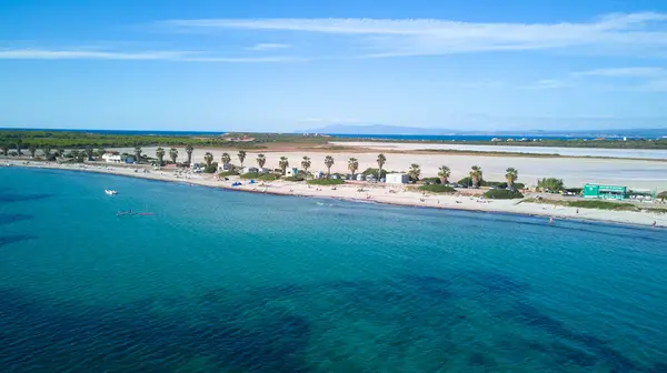 从顶部射击 意大利撒丁岛海滩 Spiaggia Putzu Idu 高质量的照片 — 图库照片