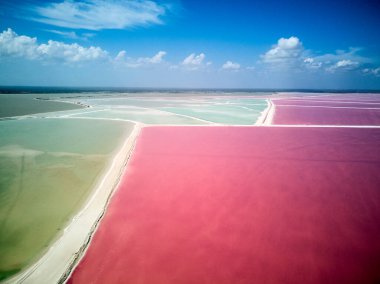 Las Coloradas Pembe Gölü, Meksika. Drone. Yüksek kalite fotoğraf