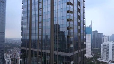 Java Jakarta Endonezya insansız hava aracı şehir manzarası. Yüksek kalite 4k görüntü