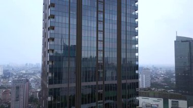 Java Jakarta Endonezya insansız hava aracı şehir manzarası. Yüksek kalite 4k görüntü