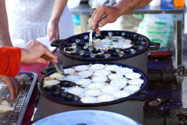 Şekerler kalıptan çıkarıldı..