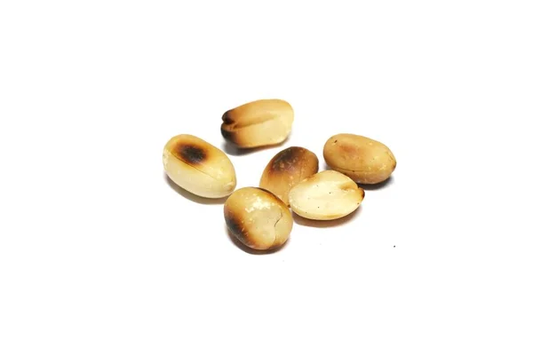 Amendoins Assados Descascados Sobre Fundo Branco — Fotografia de Stock