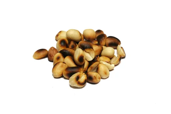 Amendoins Torrados Empilhados Juntos Fundo Branco — Fotografia de Stock