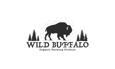 Wild Buffalo Vintage Logo Tasarımı. Bizon Boğası Angus Silueti Vintage Retro Logosu, Buffalo Yetiştiricileri Vektör İllüstrasyonu.