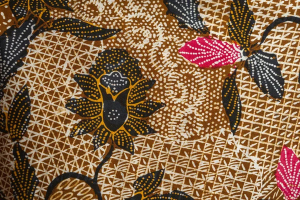 インドネシアの生地のテクスチャとパターンのバティックの鮮やかな品揃え — ストック写真