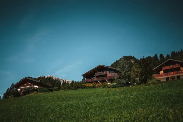 Wooden Hut Alps Mountains Background Panorama — Zdjęcie stockowe