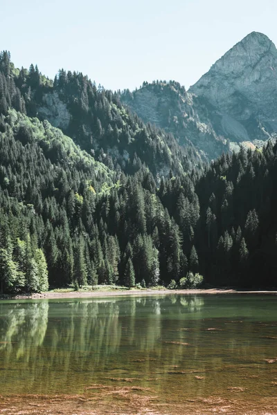 Nádherné Jezero Alpách Během Podzimu — Stock fotografie