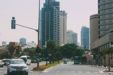 Kuleler Şehri. Tel Aviv 'in Öğlen Panoraması.