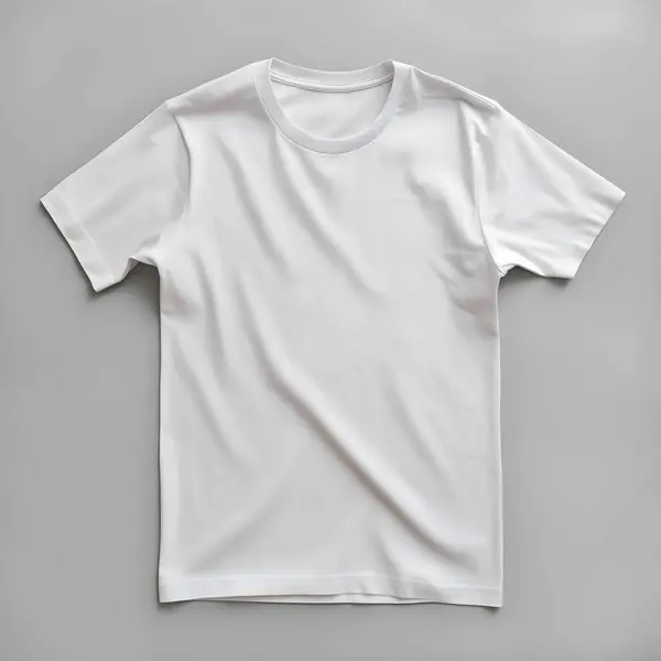 Düz beyaz tişört.
