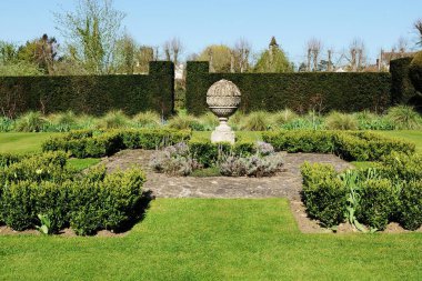 Huzurlu İngiliz Peyzaj Bahçesi