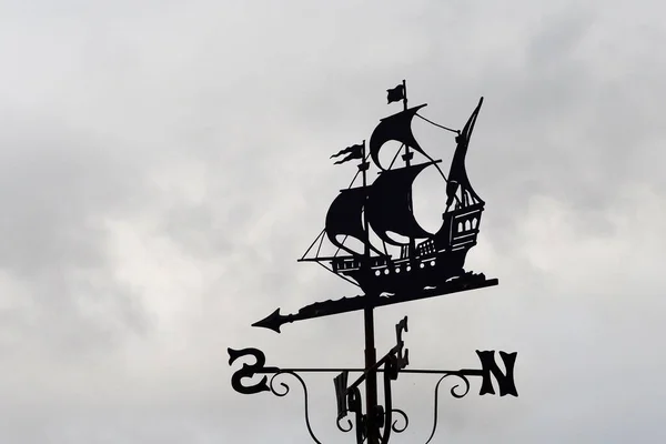 View Antique Ship Themed Weather Vane Silhouetted Cloudy Overcast Grey — Stock Photo, Image