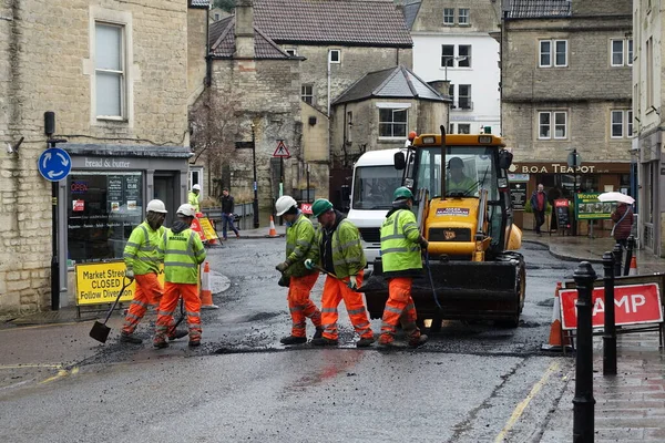 Bradford Avon March 2018 Road Workers Repairing Road Surface Roadworks — Stock Photo, Image