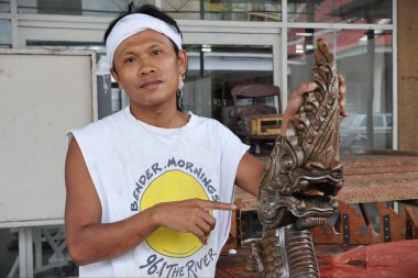 16 Ağustos 2011 'de Bangkok, Tayland' da genç bir Asyalı 'nın portresi.