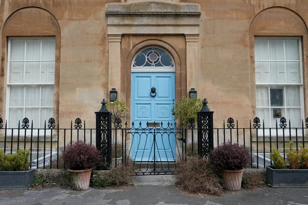 Exterior Porta Entrada Jardim Uma Casa Rua Uma Cidade Inglesa — Fotografia de Stock