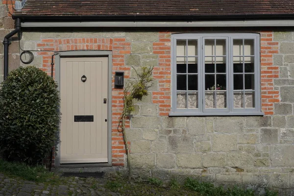 Außenansicht Eines Traditionellen Steinhauses Auf Der Straße Einer Englischen Stadt — Stockfoto