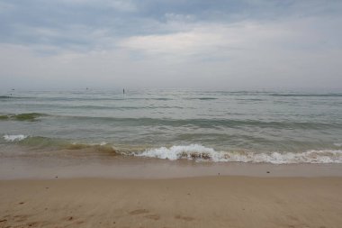 Gündüz güzel deniz dalgaları 