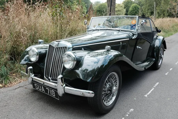 Vintage Car Seen Parked City Street August 2019 Bath — Stock Photo, Image