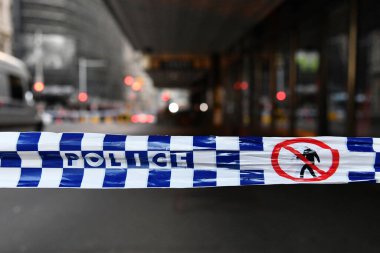 Suç mahallinde polis kordonu görüntüsü